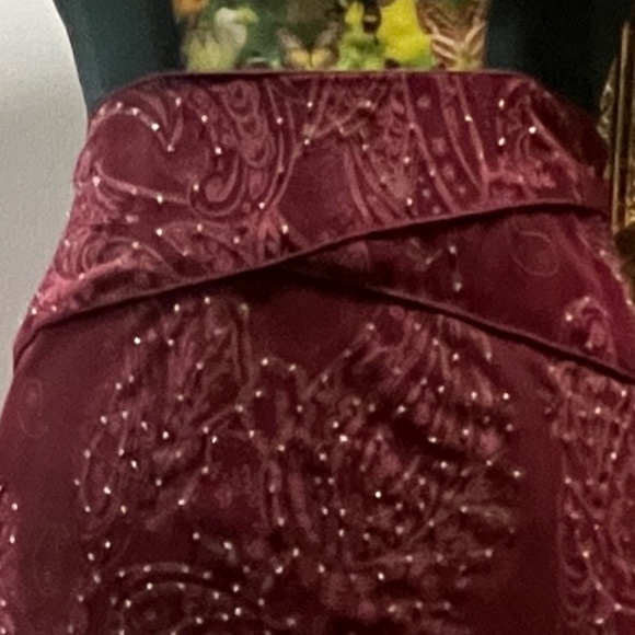 Vision Apparel - skirt - Picture 2 of 8